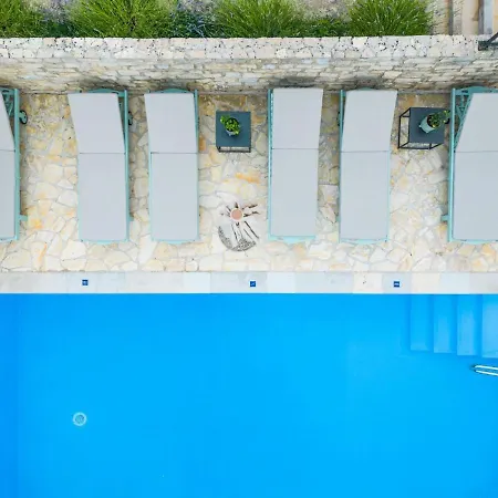 Family Aryana With Pool In Porec