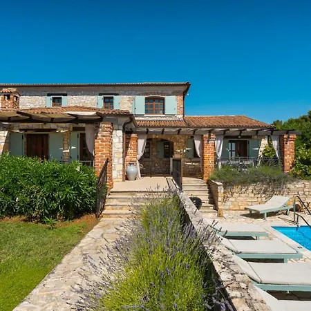 Vila Family Aryana With Pool In Porec