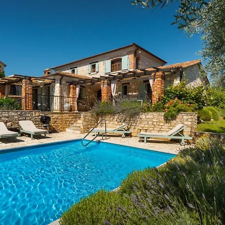 Family Aryana With Pool In Porec * Sveti Lovrec Pazenaticki